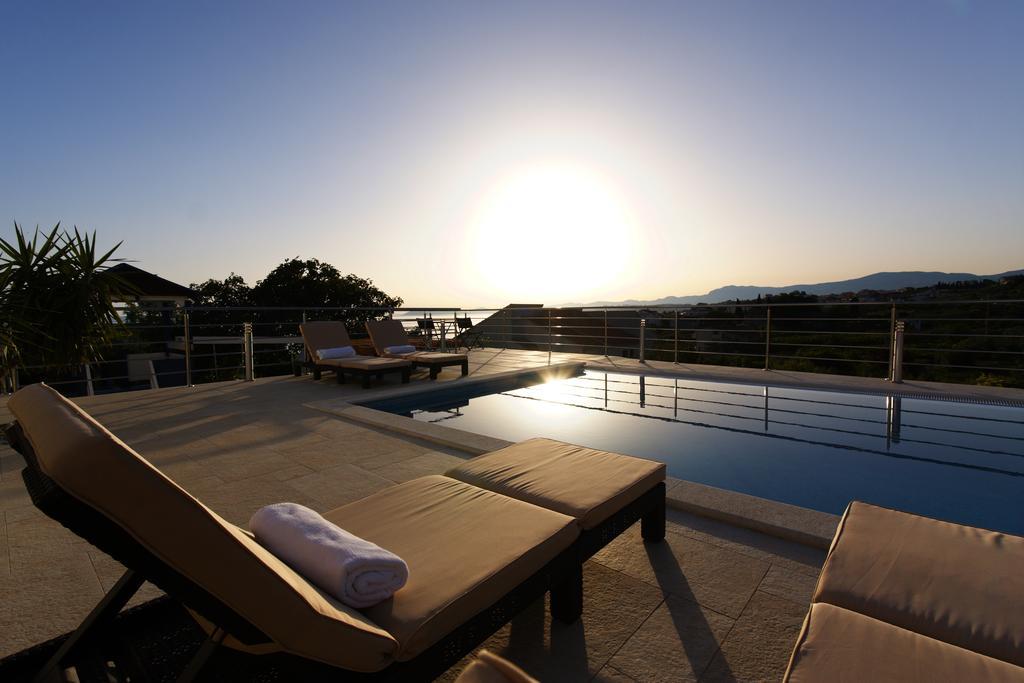 Villa Mermaid Your Croatian Haven With Luxury Pool And Scenic Views Подстрана Экстерьер фото