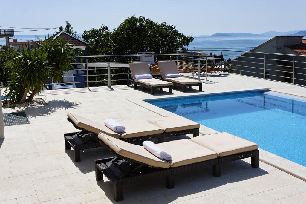 Villa Mermaid Your Croatian Haven With Luxury Pool And Scenic Views Подстрана Номер фото